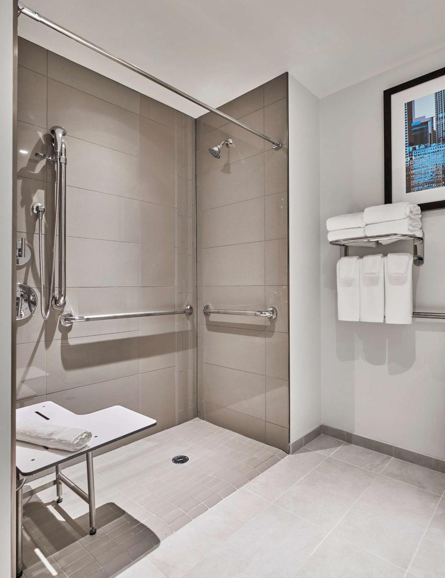 King Suite Sofa Bed Roll Shower Disability Access