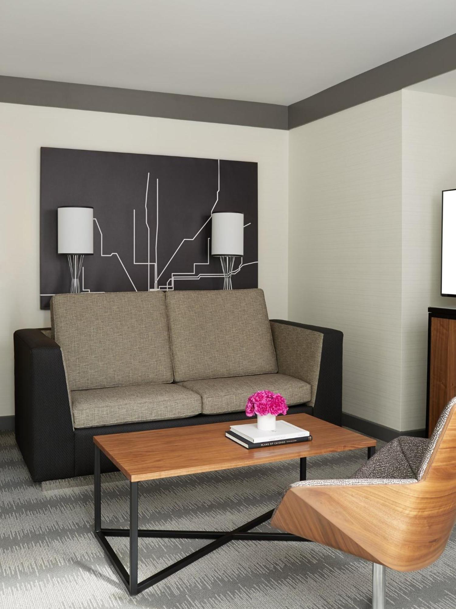 Lake View Suite,1765770331:JPEG