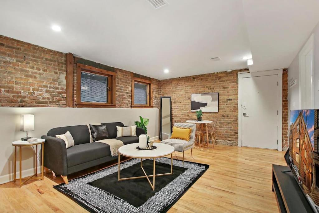 Two-Bedroom Apartment,1331721824:JPEG