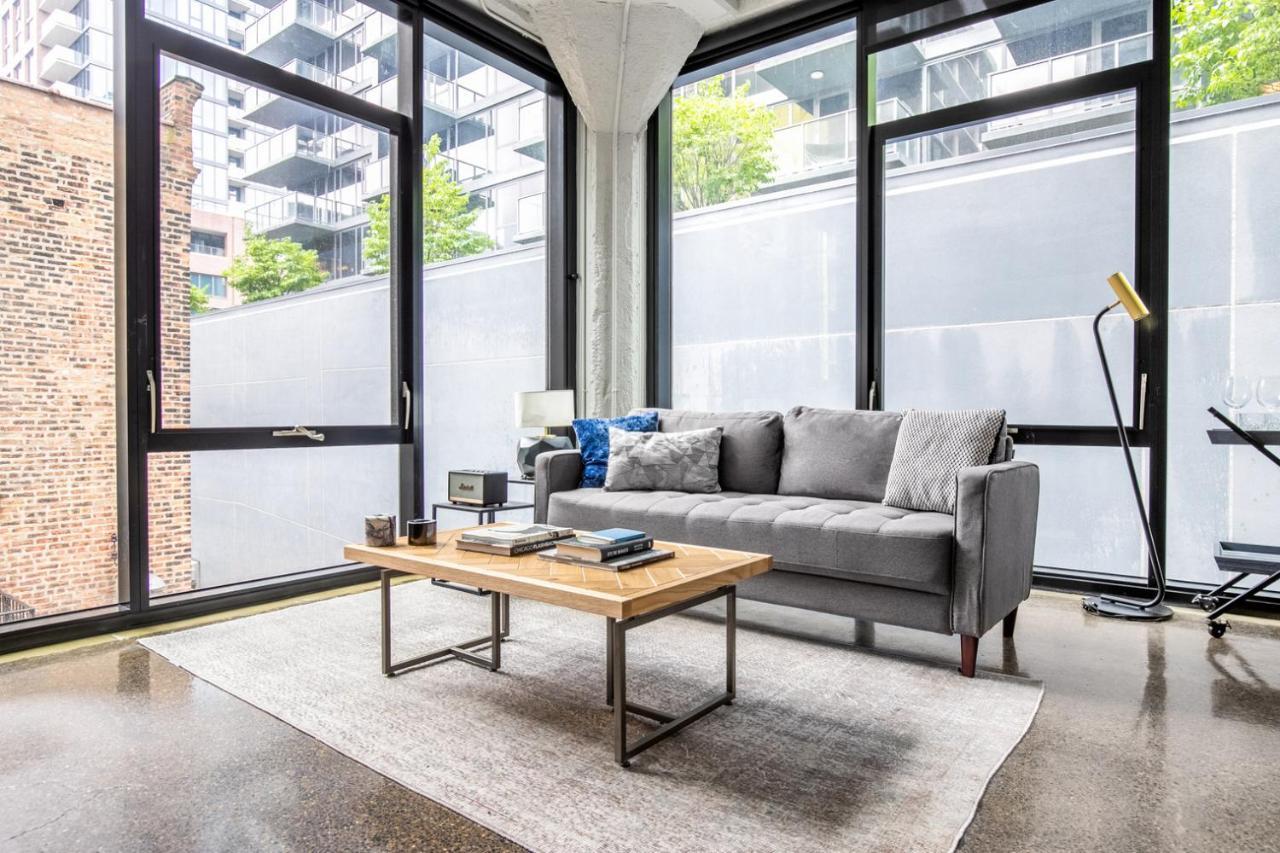 One-Bedroom Apartment,1361178485:JPEG