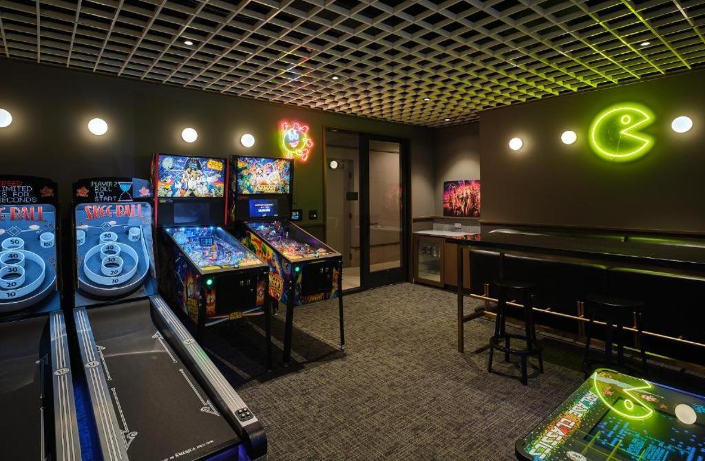 Level Suite