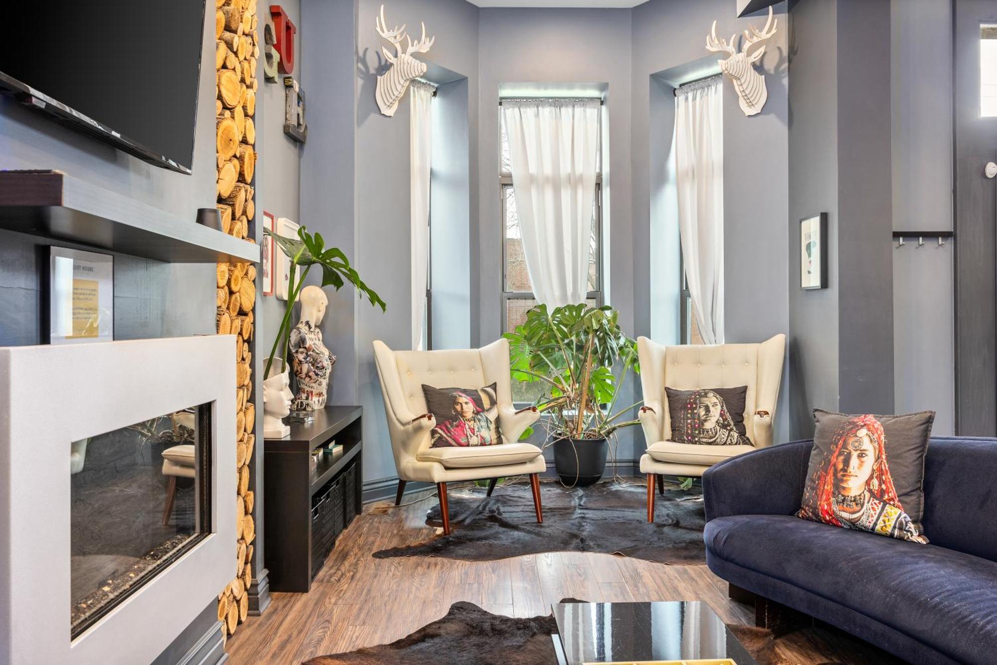 Queen Room