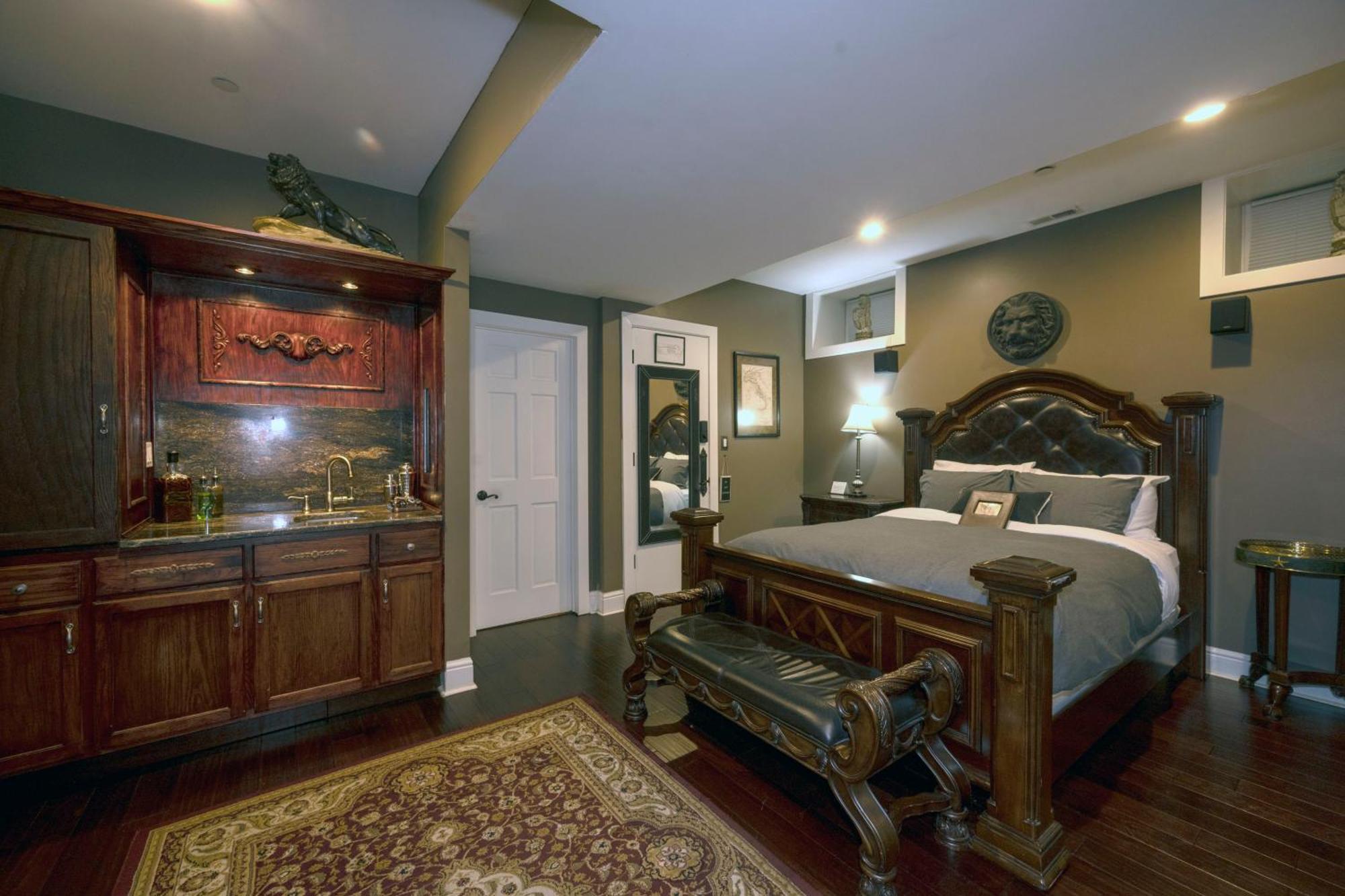 Queen Suite
