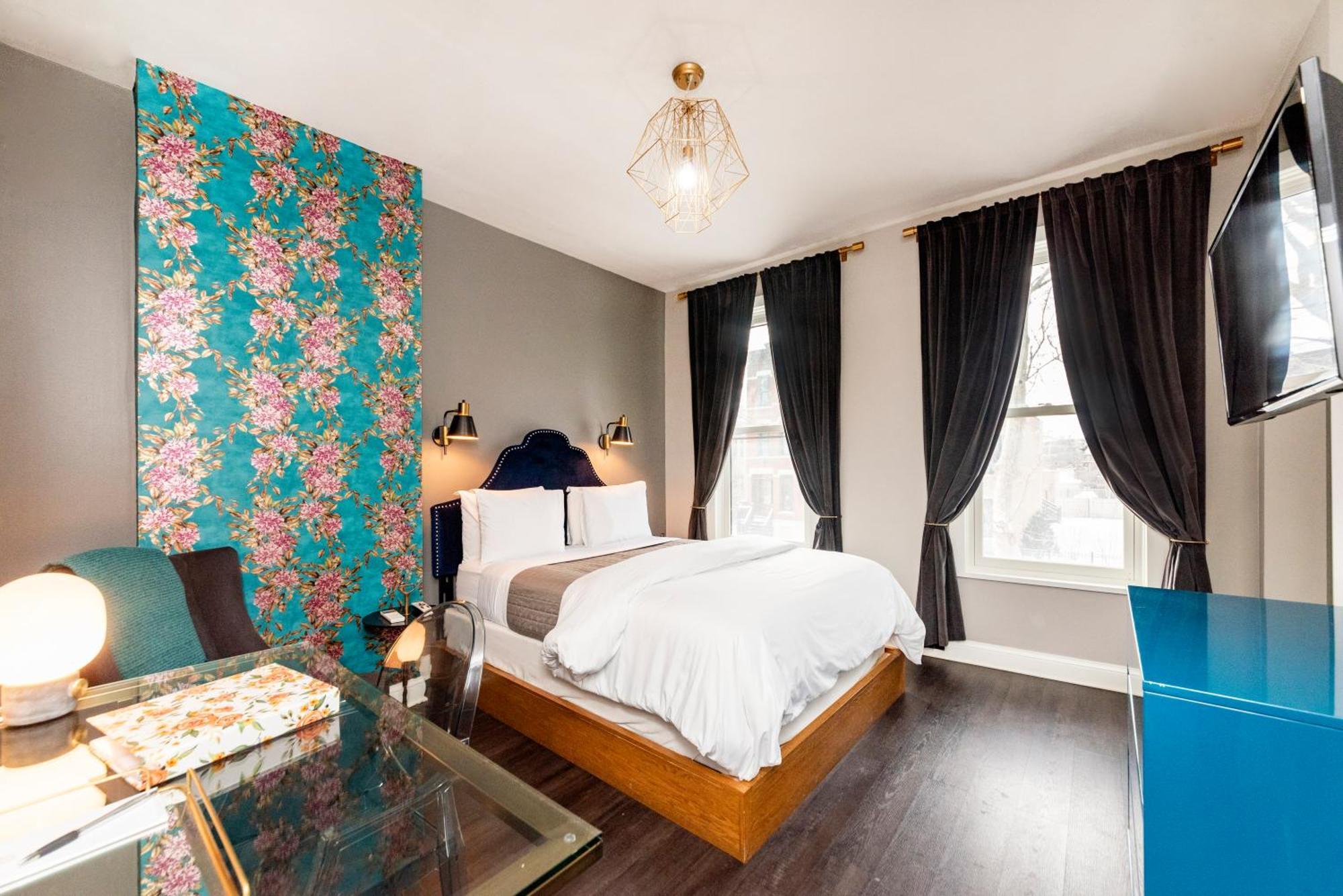 Queen Room