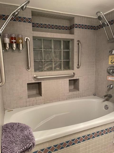 Triple Room Queen Bed Lower Level