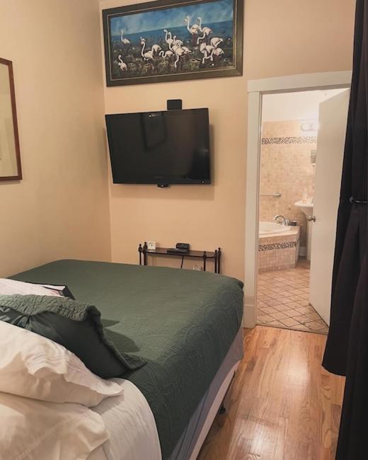 Superior Queen Room Spa Bath