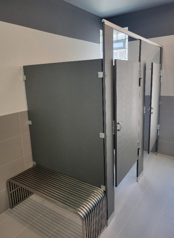 Chambre Familiale Privée - Salle de Bains Commune