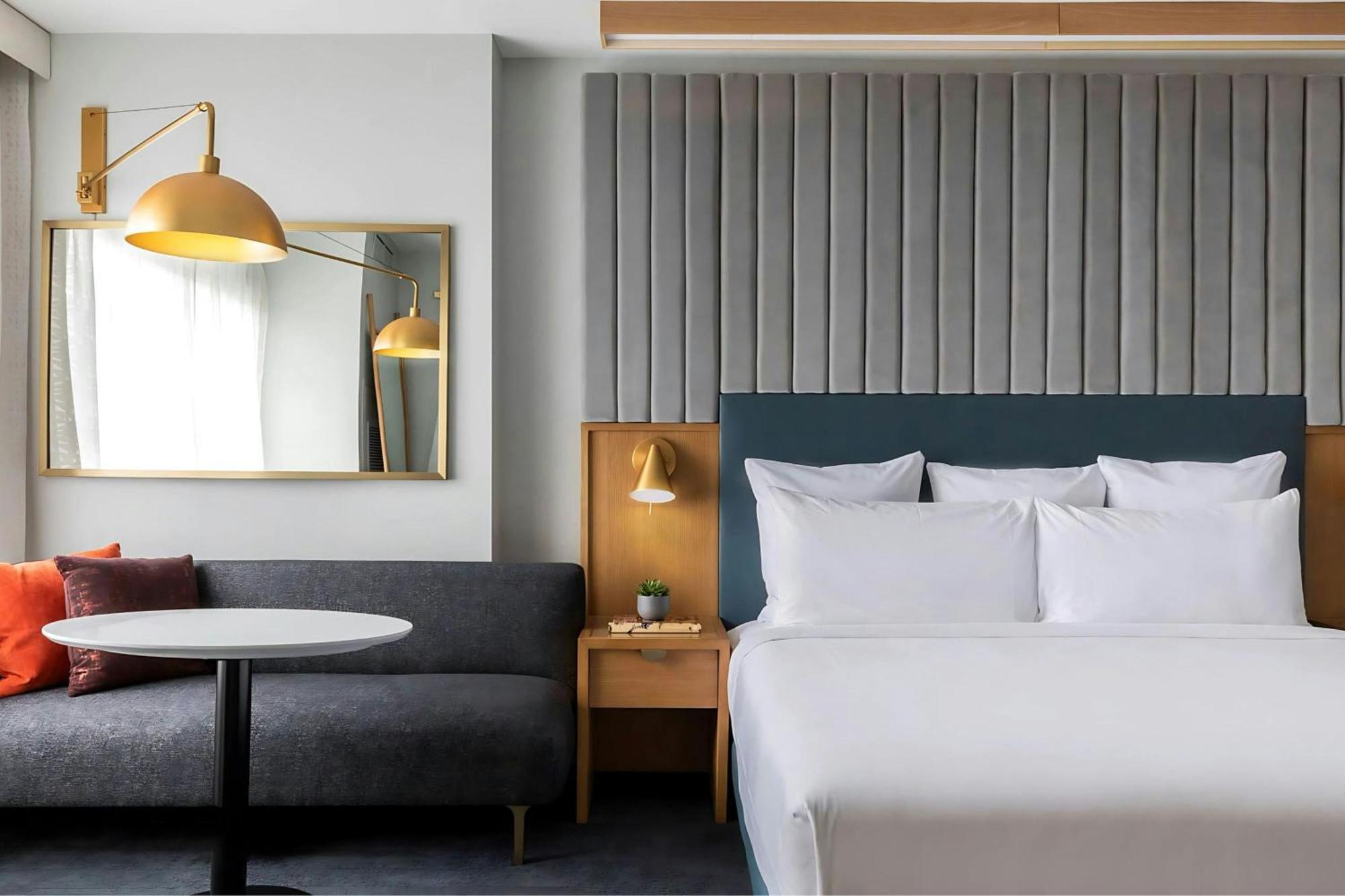 Suite de 1 dormitorio con cama grande