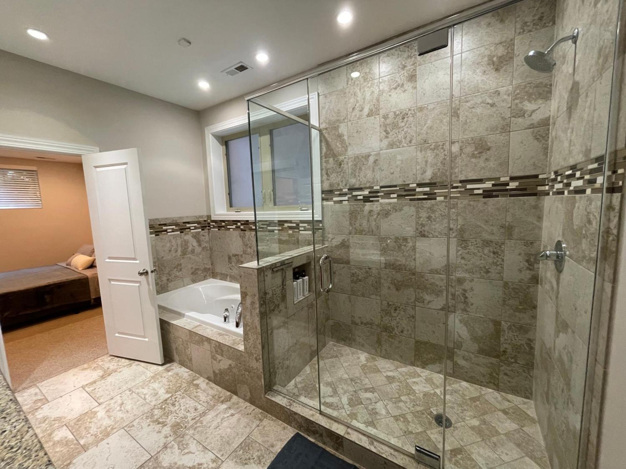 Four-Bedroom Luxury Apartment