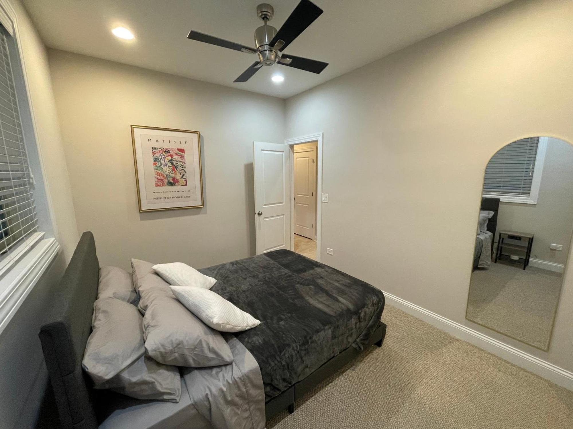 Four-Bedroom Luxury Apartment
