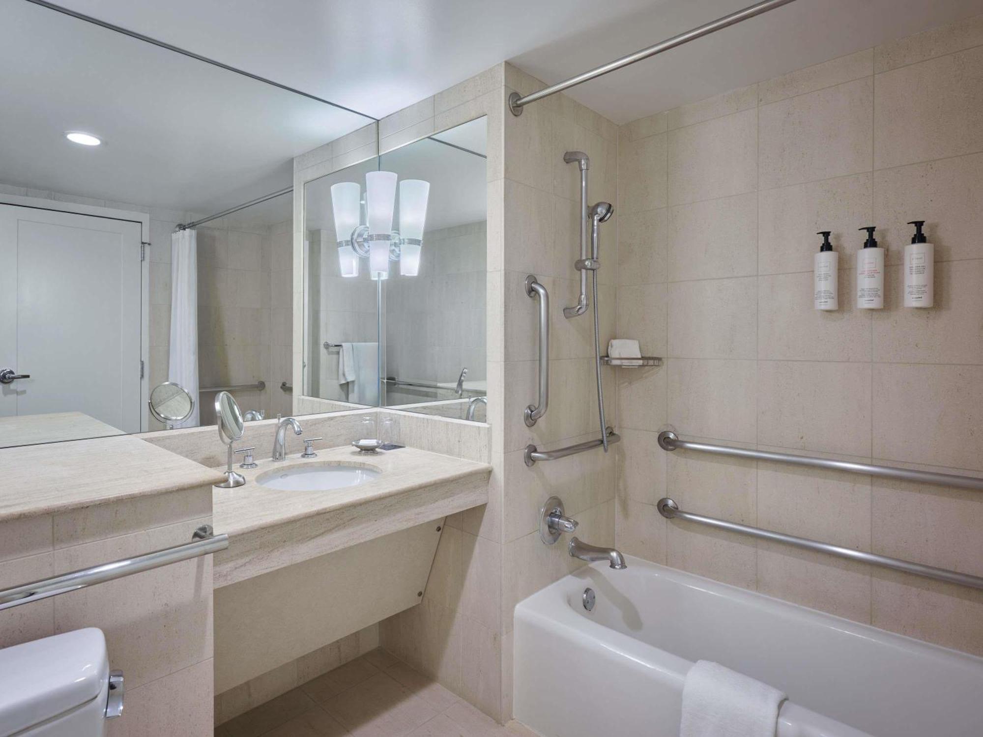 Classic King Room Bath Tub or Disability Access