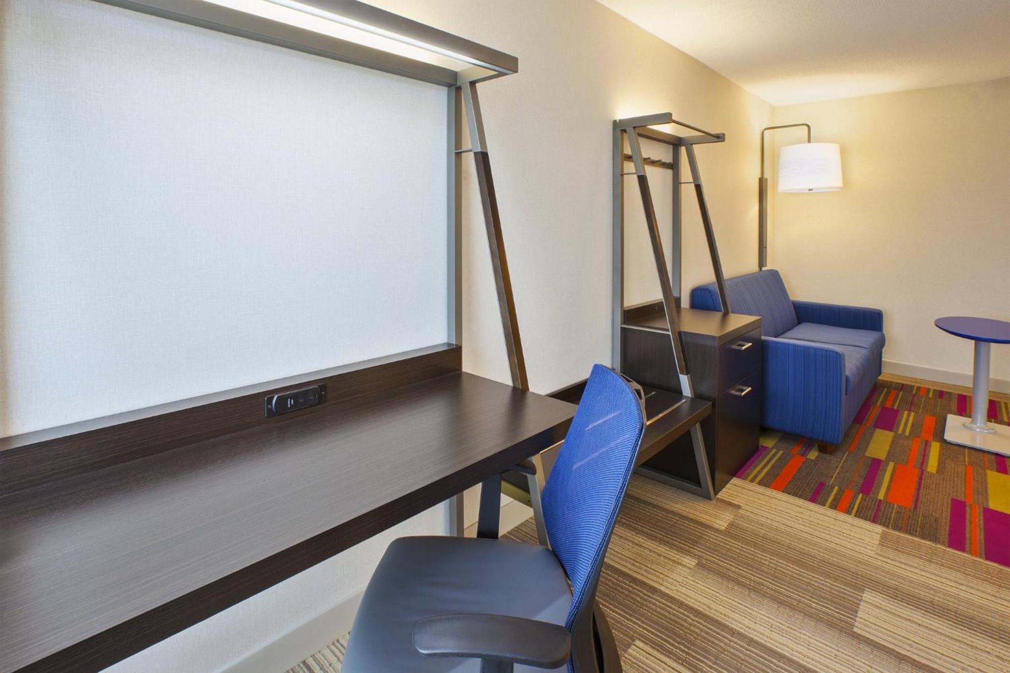 One-Bedroom King Suite
