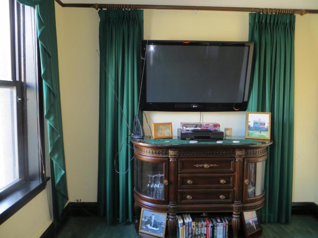 Three-Bedroom Suite