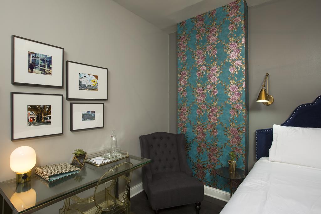 Queen Room,509382726:JPEG