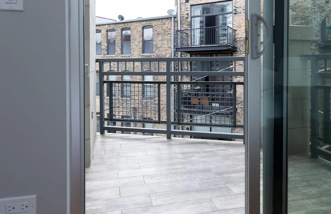 Modern River West 2Br With W&D By Zencity-1