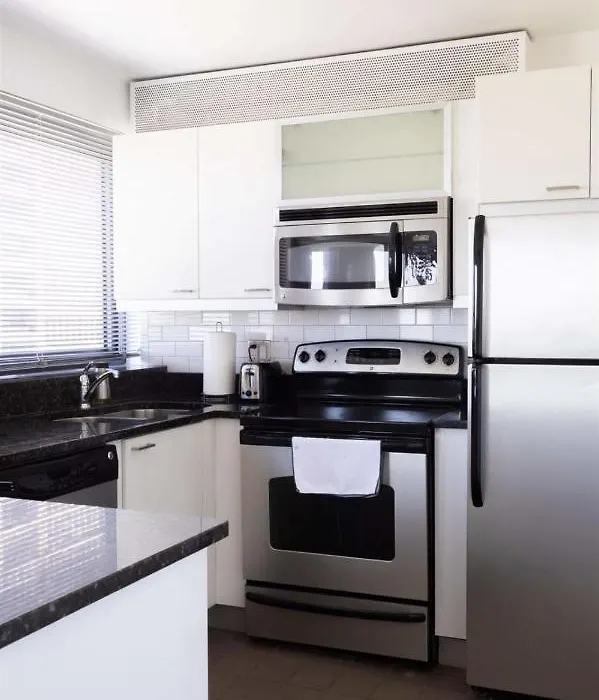 Frontdesk 2 Bedroom Apt Near University Of Chicago-1