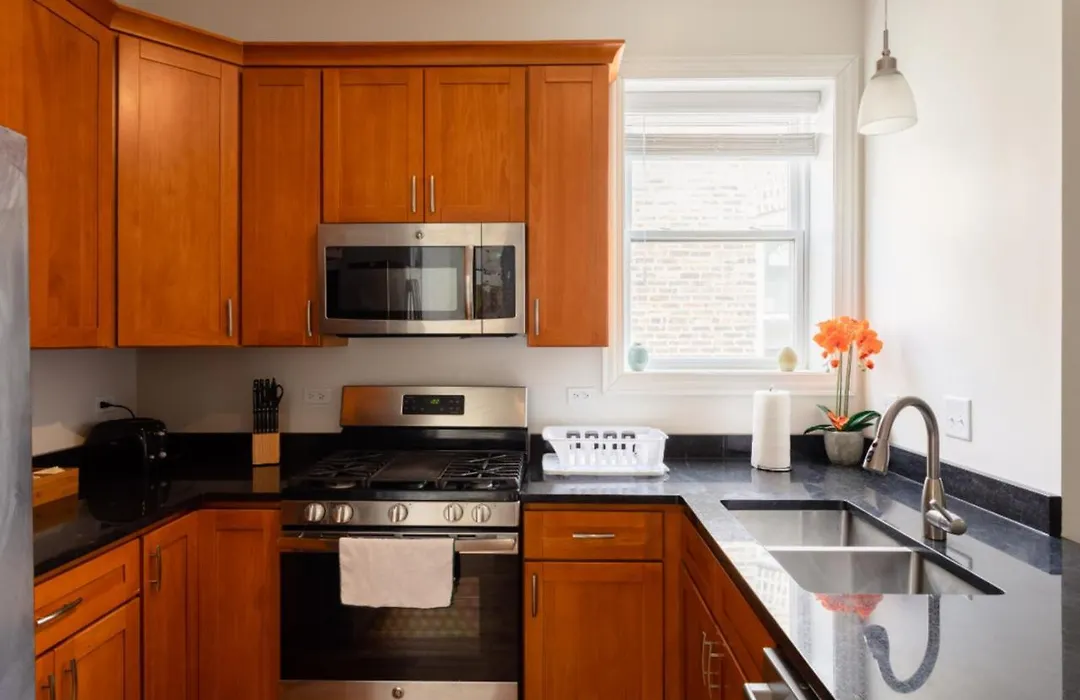 Updated Wicker Park 3Br With W&D By Zencity-1