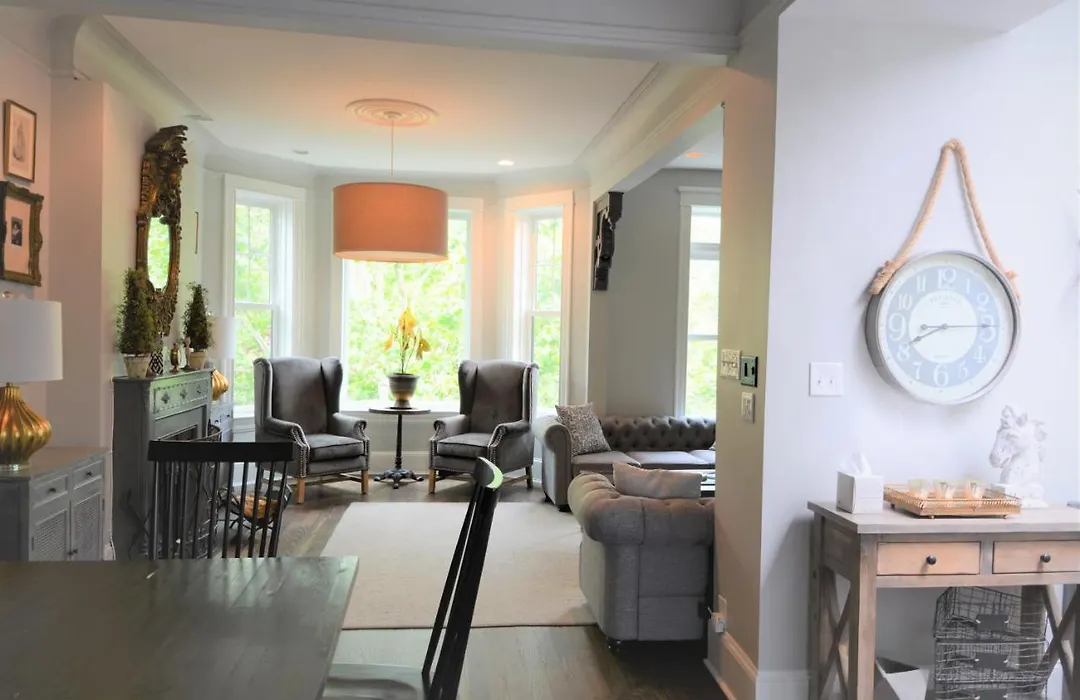 Penthouse Level, Stunning Wrigley Stay-1