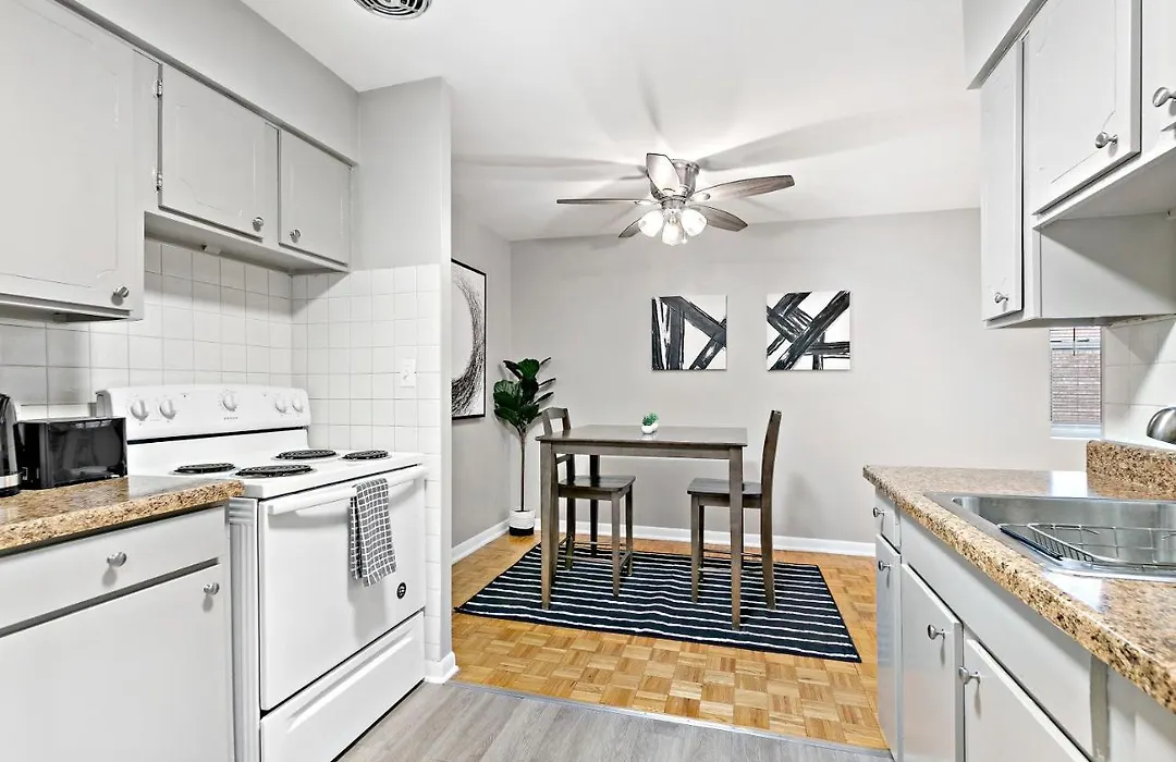Cozy 1Br Escape, Walk To Dining & Attractions - Oakdale 204-1