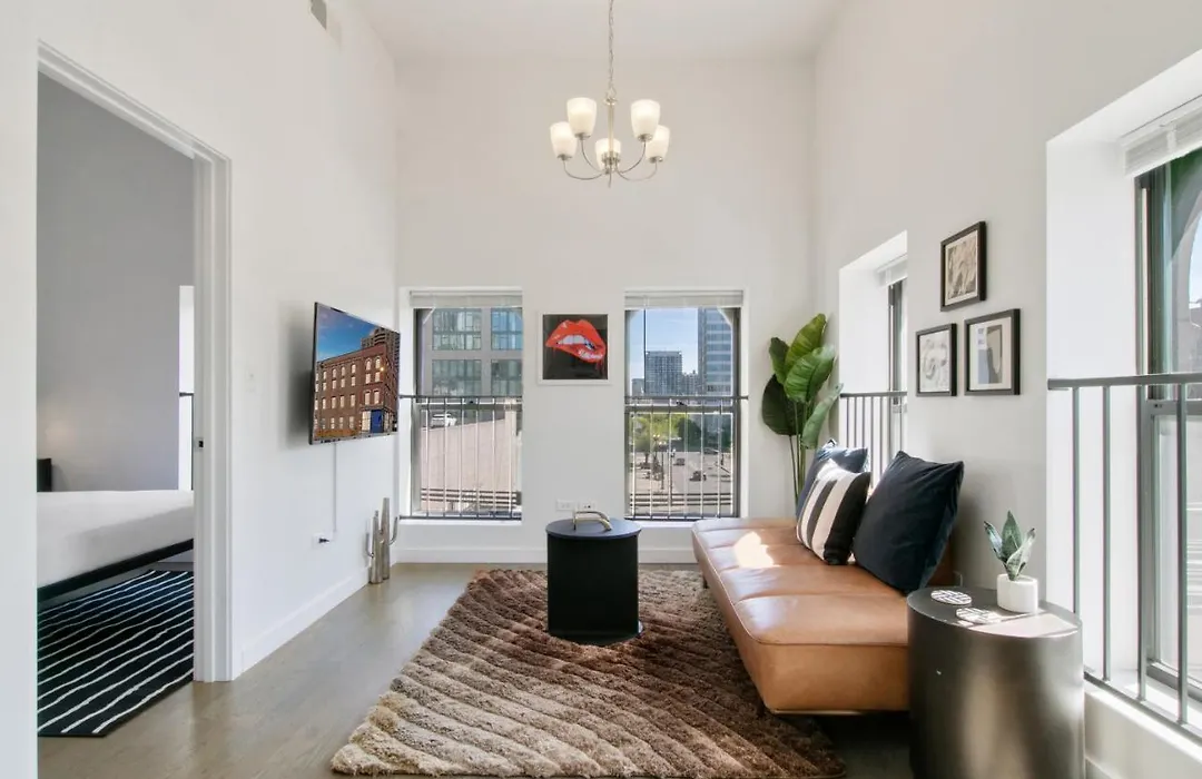 Merged 1Br Apartment In West Loop Close To Pay Parking - Lake 403-1