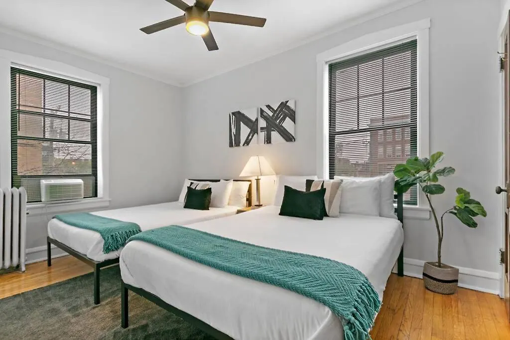 Well-Furnished 1Br Apt In Popular Spot - Belmont J3-1
