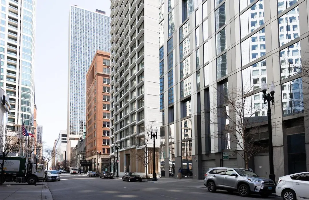 21 East - Chic Dt Apts With Rooftop By Zencity-1