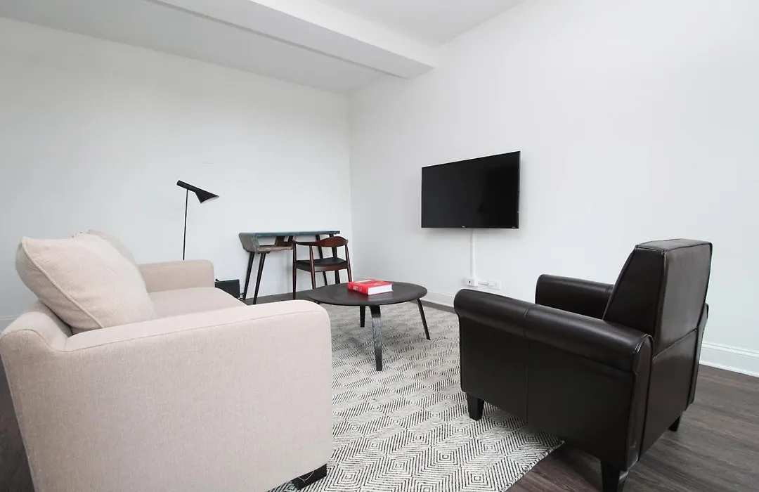 Frontdesk 1Br Apt Near Garden Of The Phoenix-1