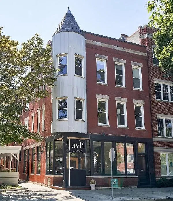Frontdesk Bright Open 3 Bedroom Apt In West Depaul-1