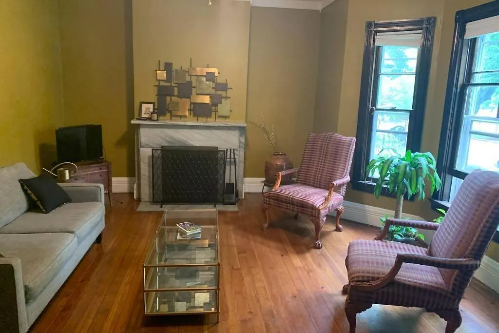 Large Executive Row House In Historic Pullman-1