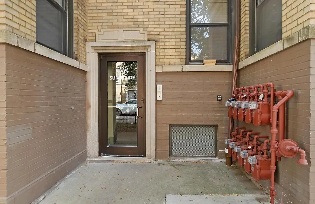 Comfy And Chic 2Br Apt Close To Shops - Sunnyside 2F-1