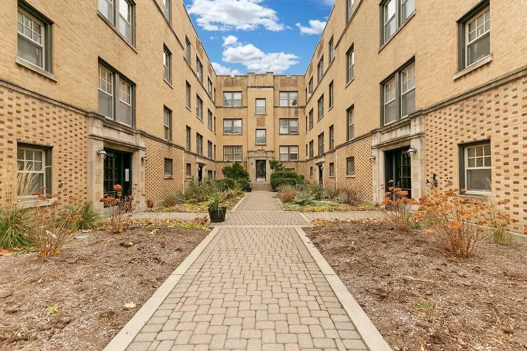 1Br Beautifully Furnished Apt With King-Sized Bed - Marshfield W2-1