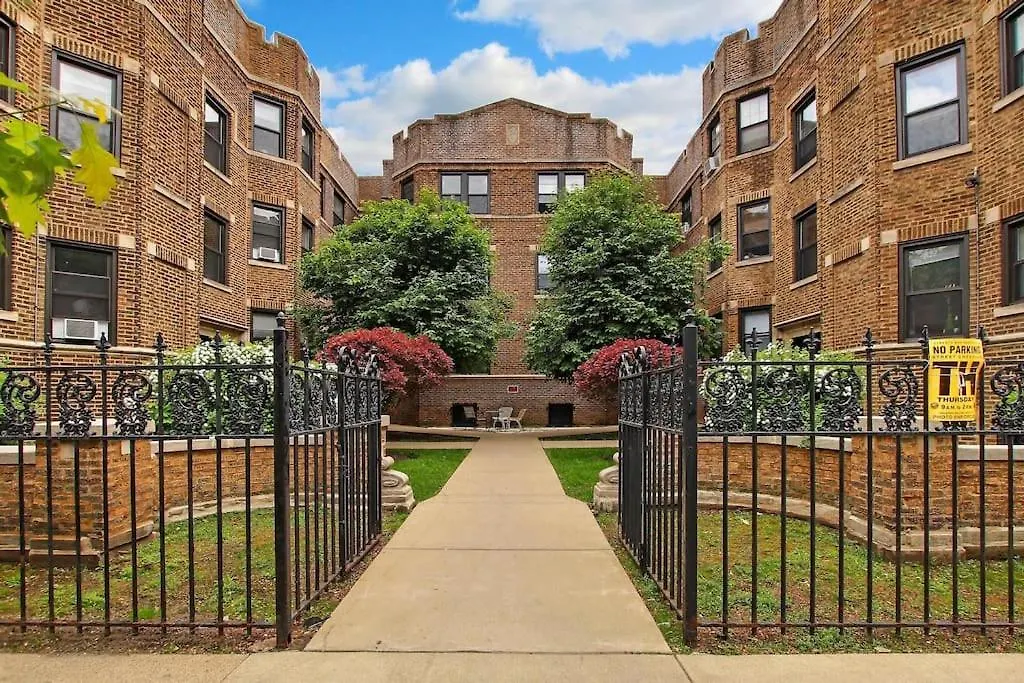 Remarkable 1Br Upgraded Apt In Lakeview - Cornelia 3E-1