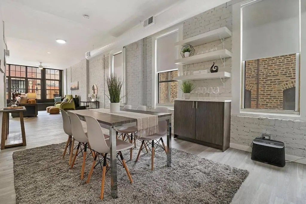Wonderful 2-Bedroom Apt Near Restaurants - Hubbard 4-1