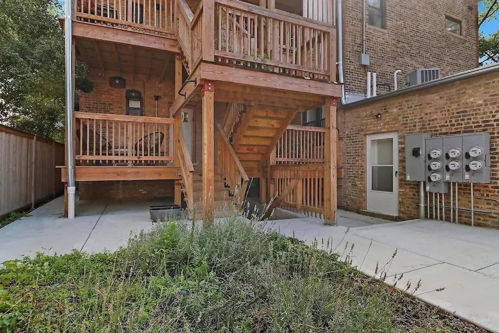 2Br Apartment Close To Local Cafes & Stores - Magnolia G-1
