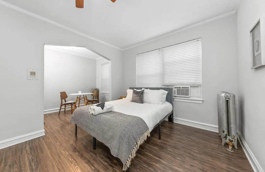 Historic Hp Studio With Fast Transit To Uchicago & Dt By Zen Rentals-1