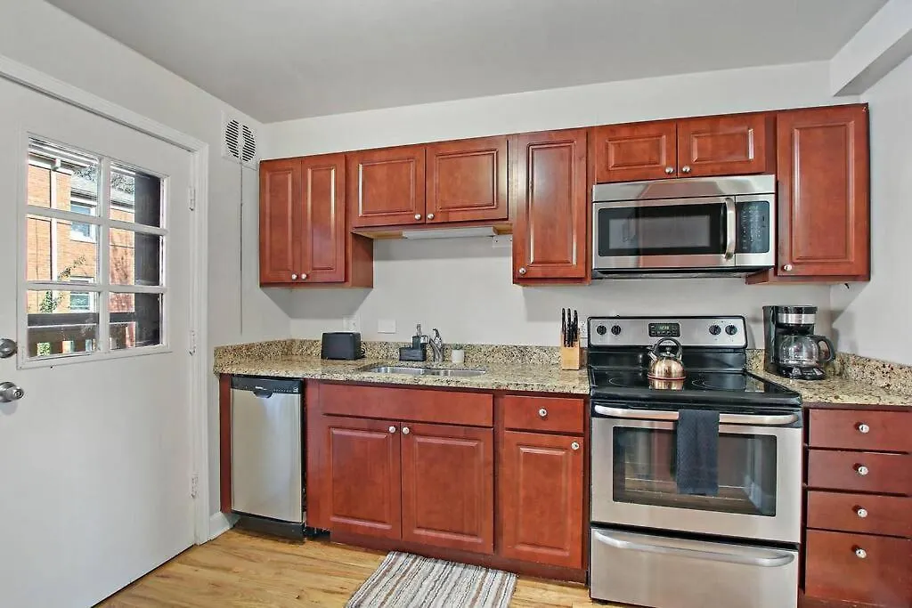 Roomy 1-Bedroom Apt In Bowmanville - Foster 1E-1