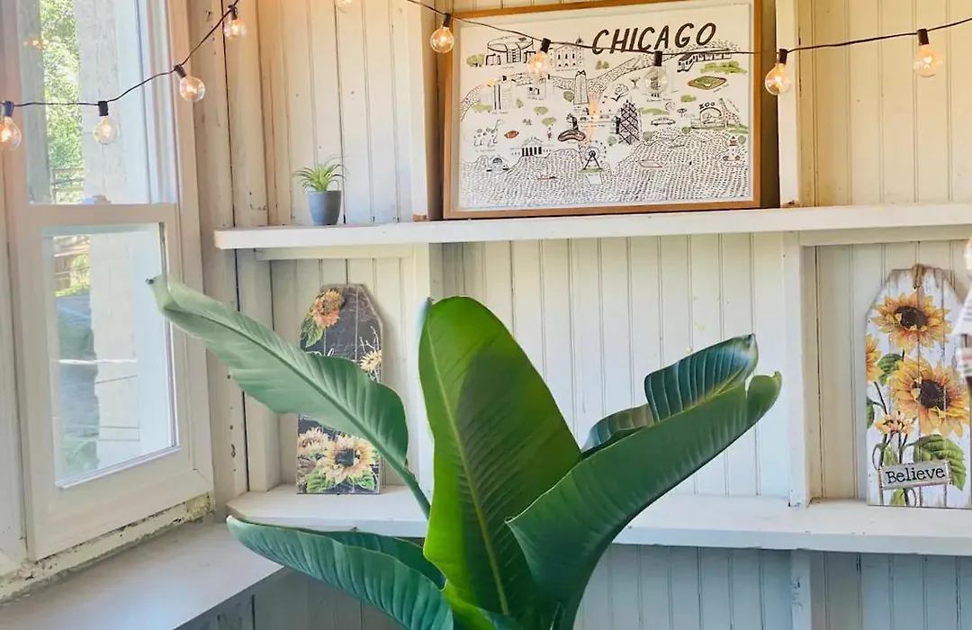 Lincoln Park 3 Bedroom Penthouse-1