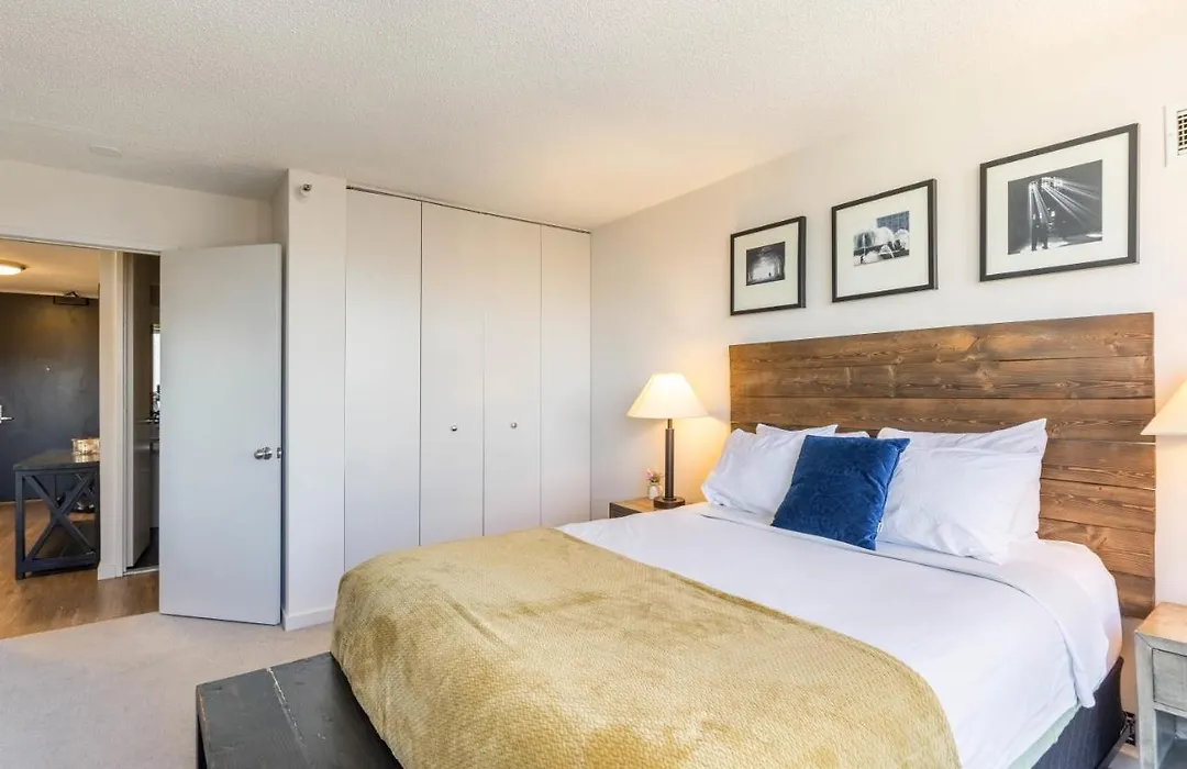 3Br Premium Executive Penthouse W/ Pool & Parking-1