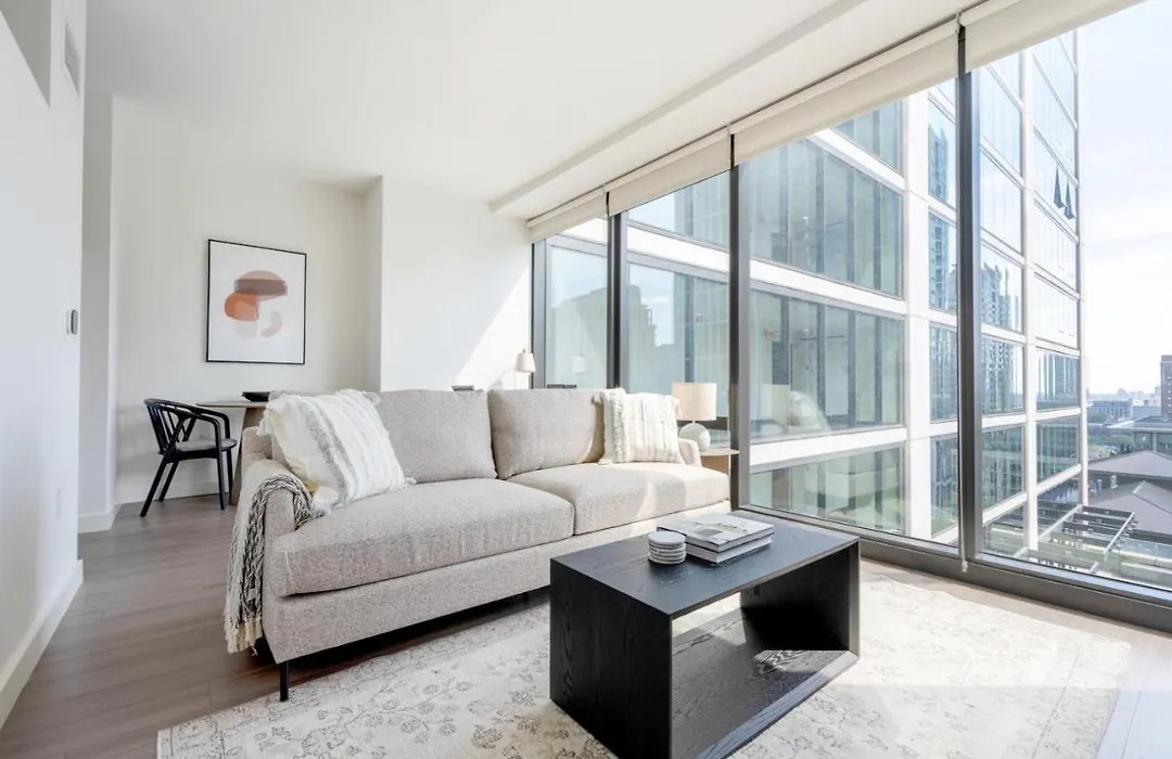 S Loop 1Br W Pool Gym Spa Nr Grant Park Chi-743-1