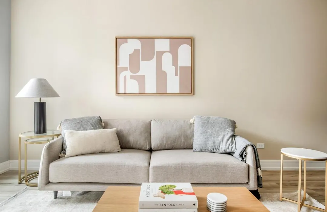 Edgewater 2Br Nr Loyola Red Line Chi-903-1