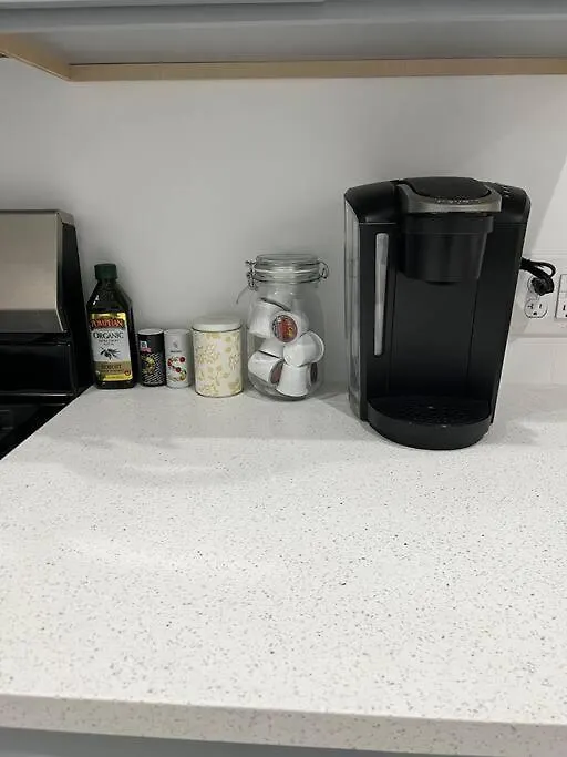 Adorable 2 Bedroom With Free Street Parking-1