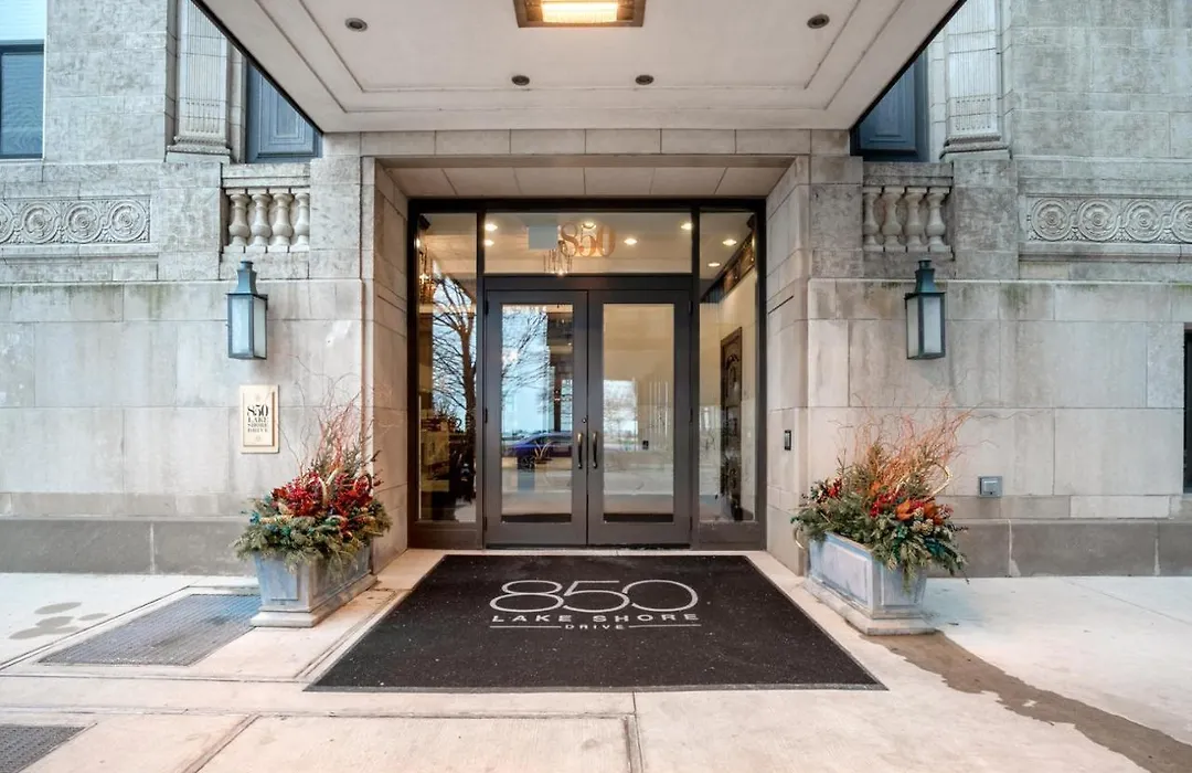 Streeterville 1Br W Lake Views Pool Deck Gym Chi-186-1