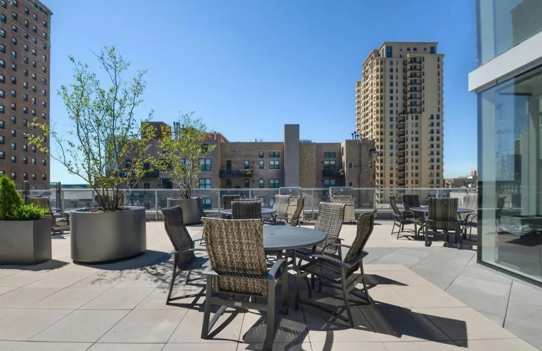 South Loop Studio W Pool Gym Nr Grant Park Chi-856-1