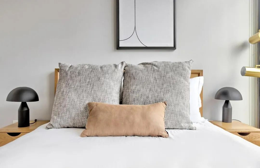 River N 3Br W Gym Rooftop Nr L Park Chi-324-1