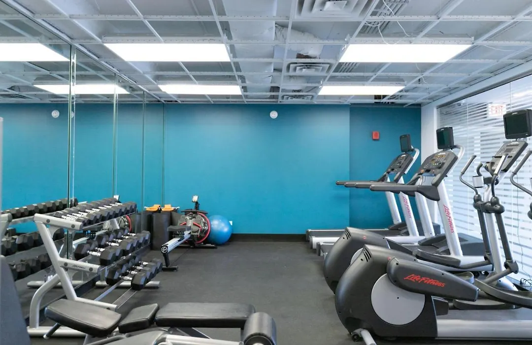 Edgewater Studio W Gym Deck Lounge Nr L Chi-658-1