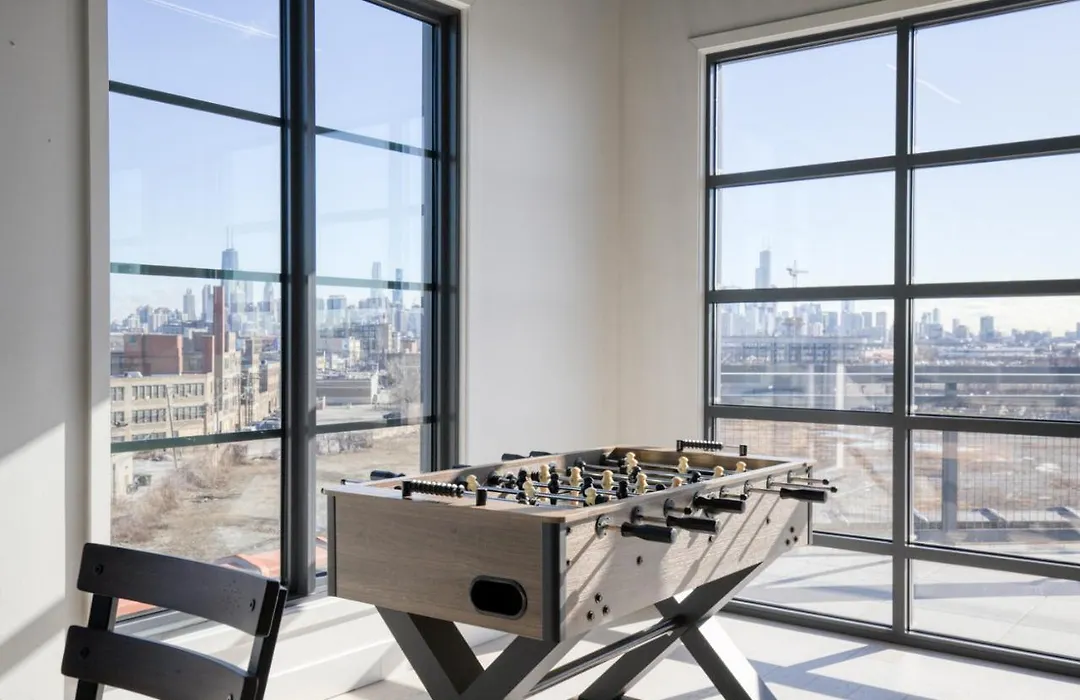 Lincoln Park Studio W Lounge Gym Nr Depaul Chi-569-1