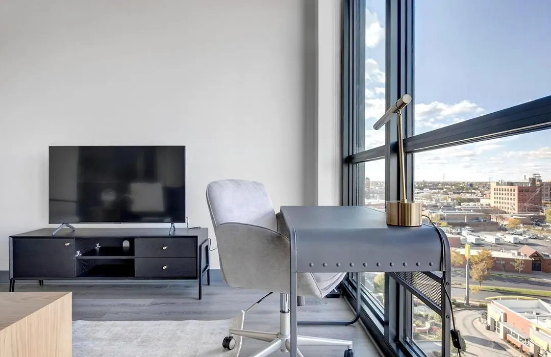 W Loop 2Br W Gym Pool Lounge 2 Blocks From L Chi-489-1