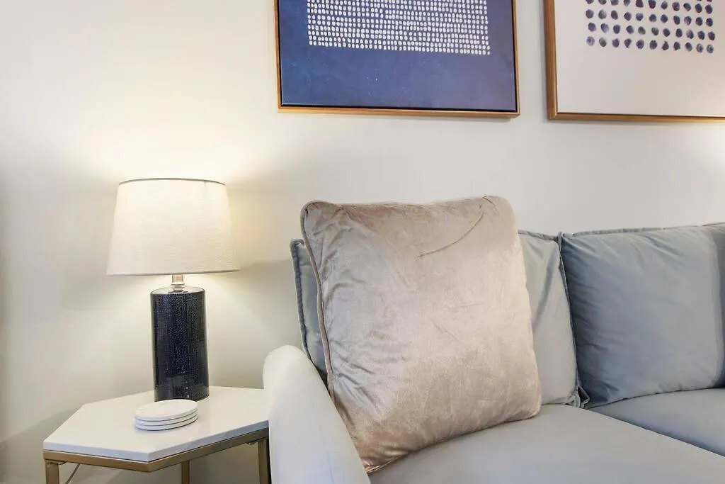 Simple & Cozy Studio Apt In Chicago - Chestnut 04D-1