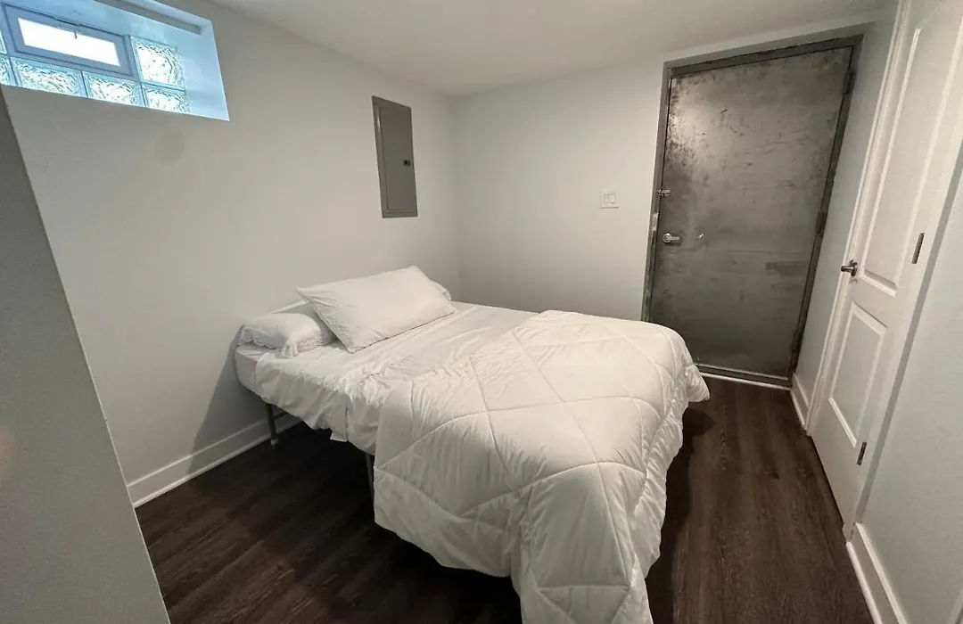 Lavish Suite N/Lake & Downtown-1