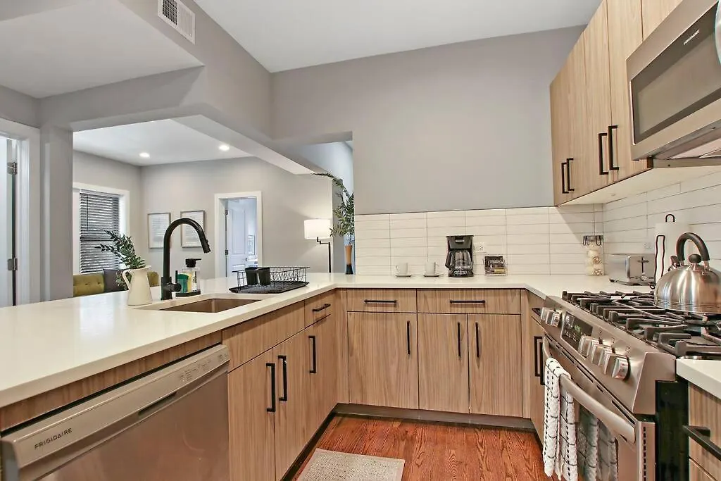 3Br Spacious Apartment With In-Unit Laundry - Kedzie 3F-1